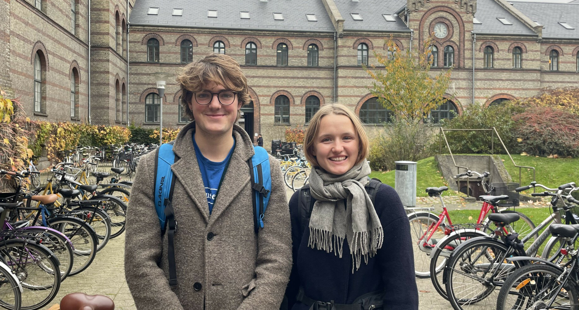 Johannes von Eyben and Marie Nissen are first semester anthropology students. They have spotted some election posters on campus, but say they have no idea what the upcoming university election is about.