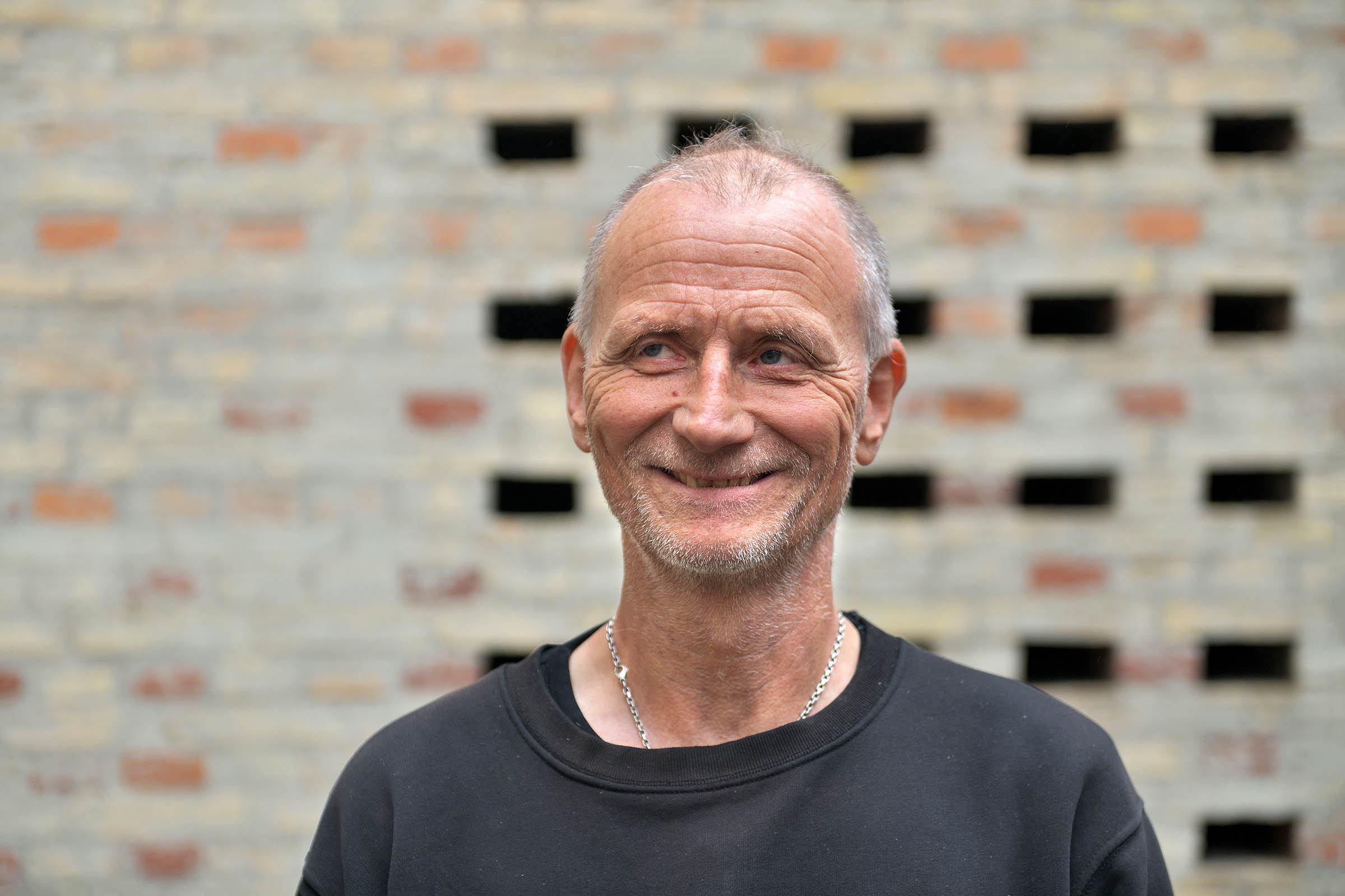 »I have been so happy working in these surroundings,« says Per Rødgaard Hansen about the central university buildings complex: »When the magnolia trees blossom in the yard, it just doesn't get nicer.«