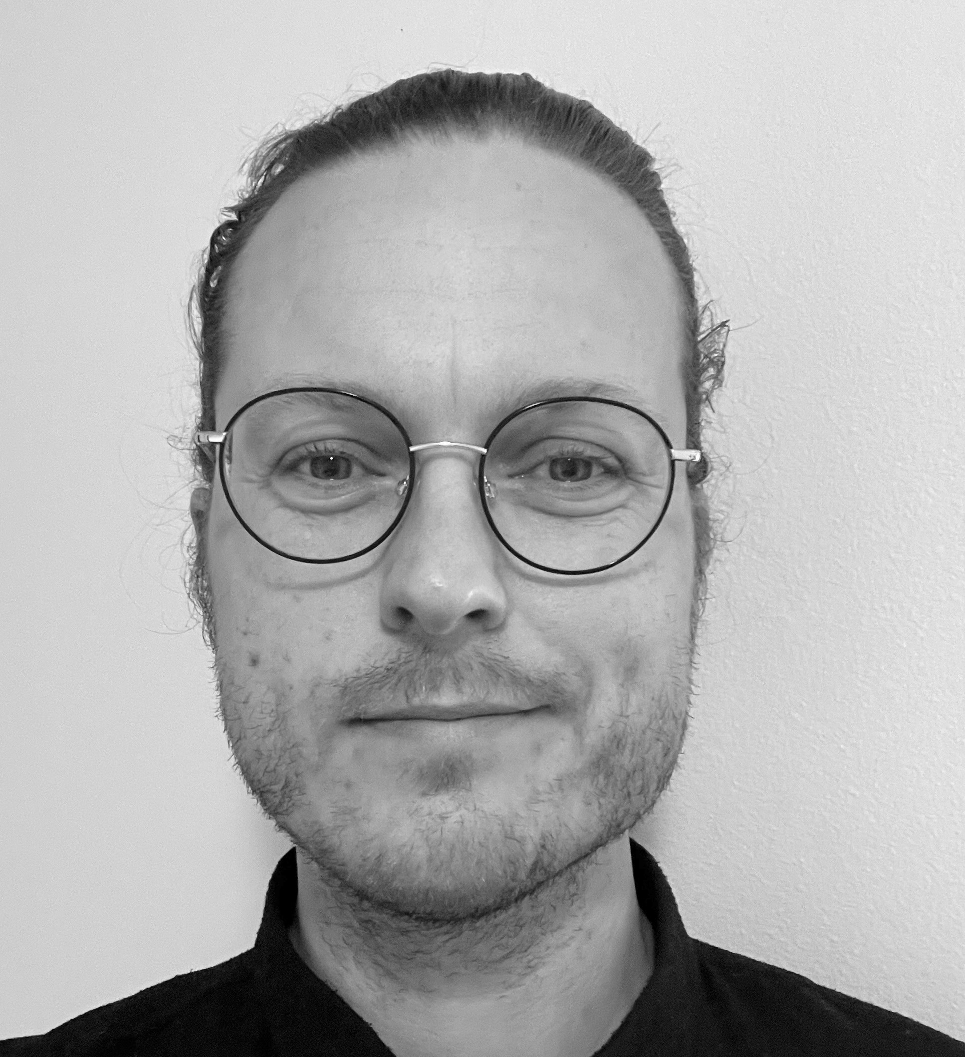 Some students have asked Morten Stensgaard Larsen whether writing about certain topics could cost them their visa. »It’s completely absurd. But they’re afraid it might have consequences,« he says.