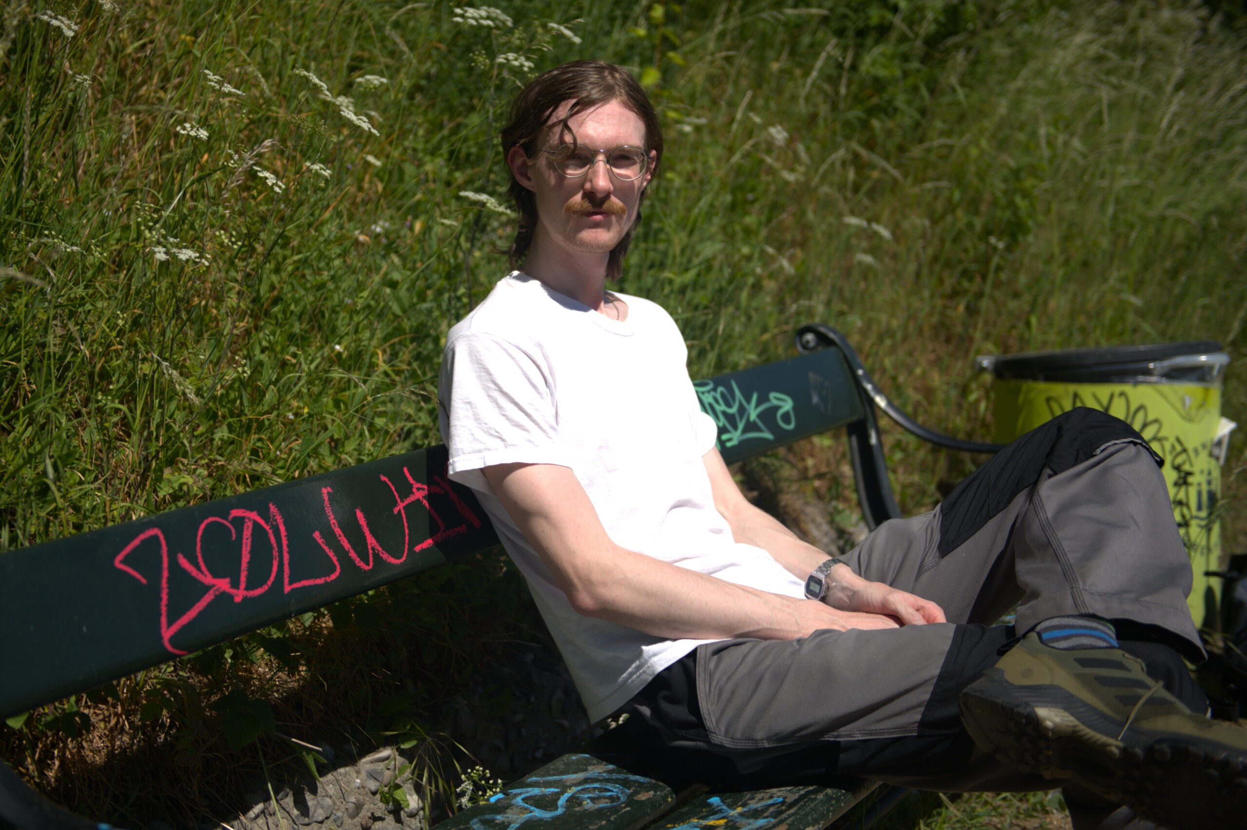 Valdemar Brobæks debutalbum 'Køterdage' handler om at have det svært mentalt. Han synes, mænd skal blive bedre til at tale om de svære ting med hinanden.