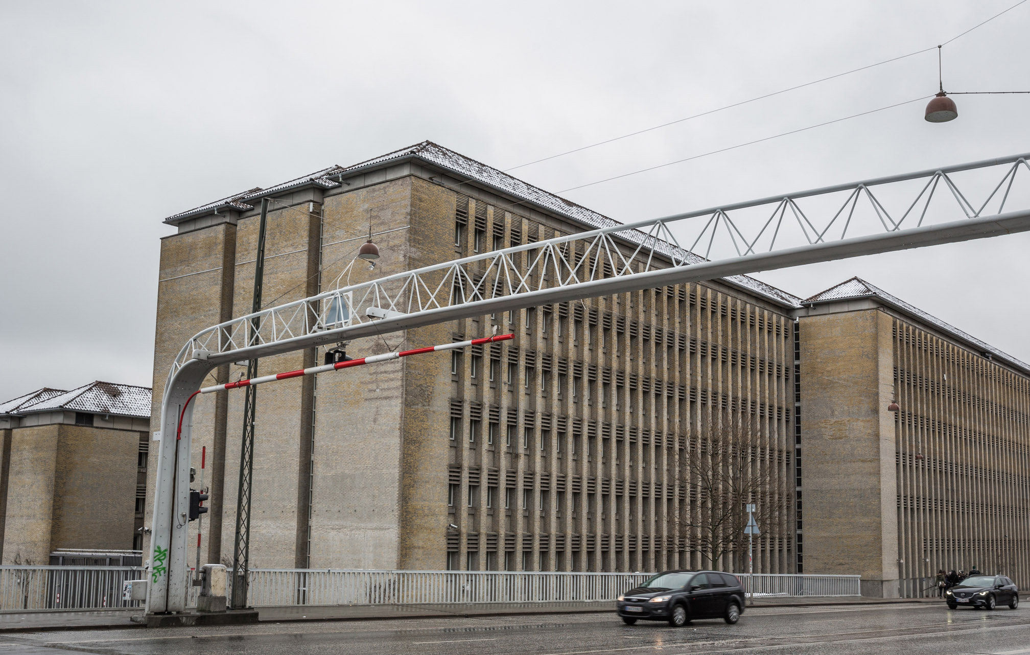 Offentlige styrelser og ministerier er populære arbejdspladser blandt studerende på mange forskellige fag. Her ses Udenrigsministeriet på Asiatisk Plads.