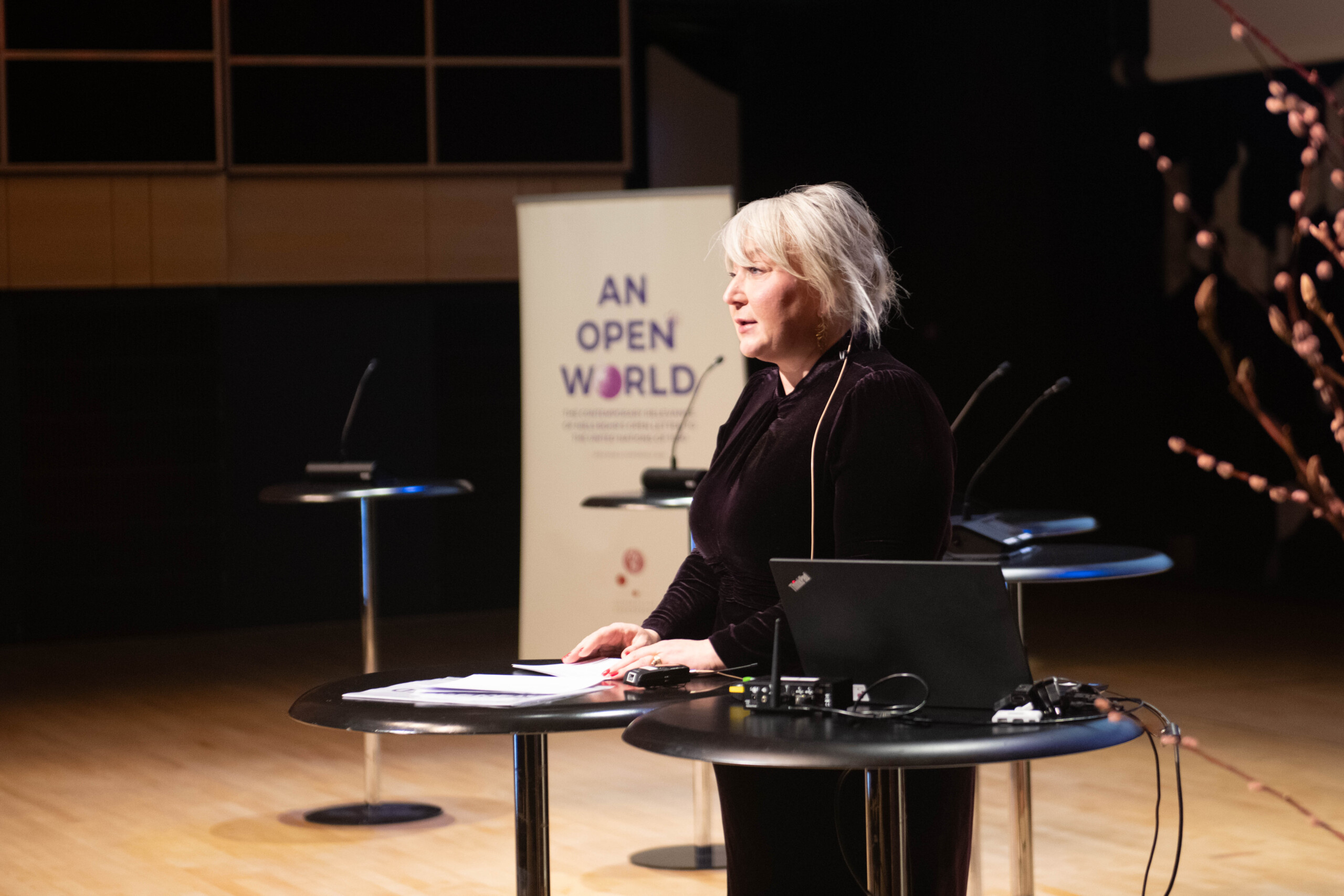 Uddannelses- og forskningsminister Christina Egelund (M) taler om åbenhed i forskning på Open World Conference 2025.