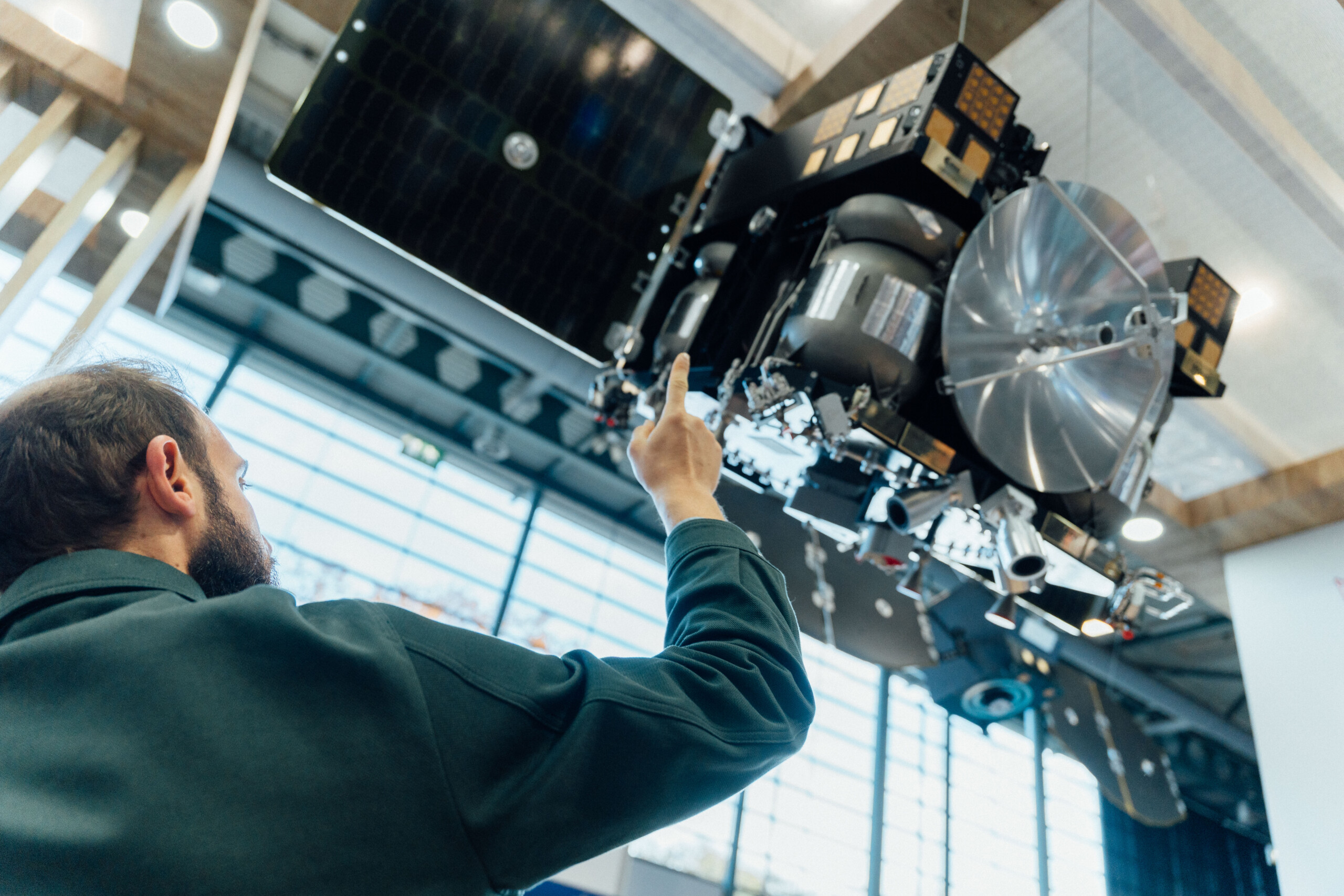 En 1:1 model af Máni. Frem mod opsendelsen i 2029 skal den rigtige satellit bygges.