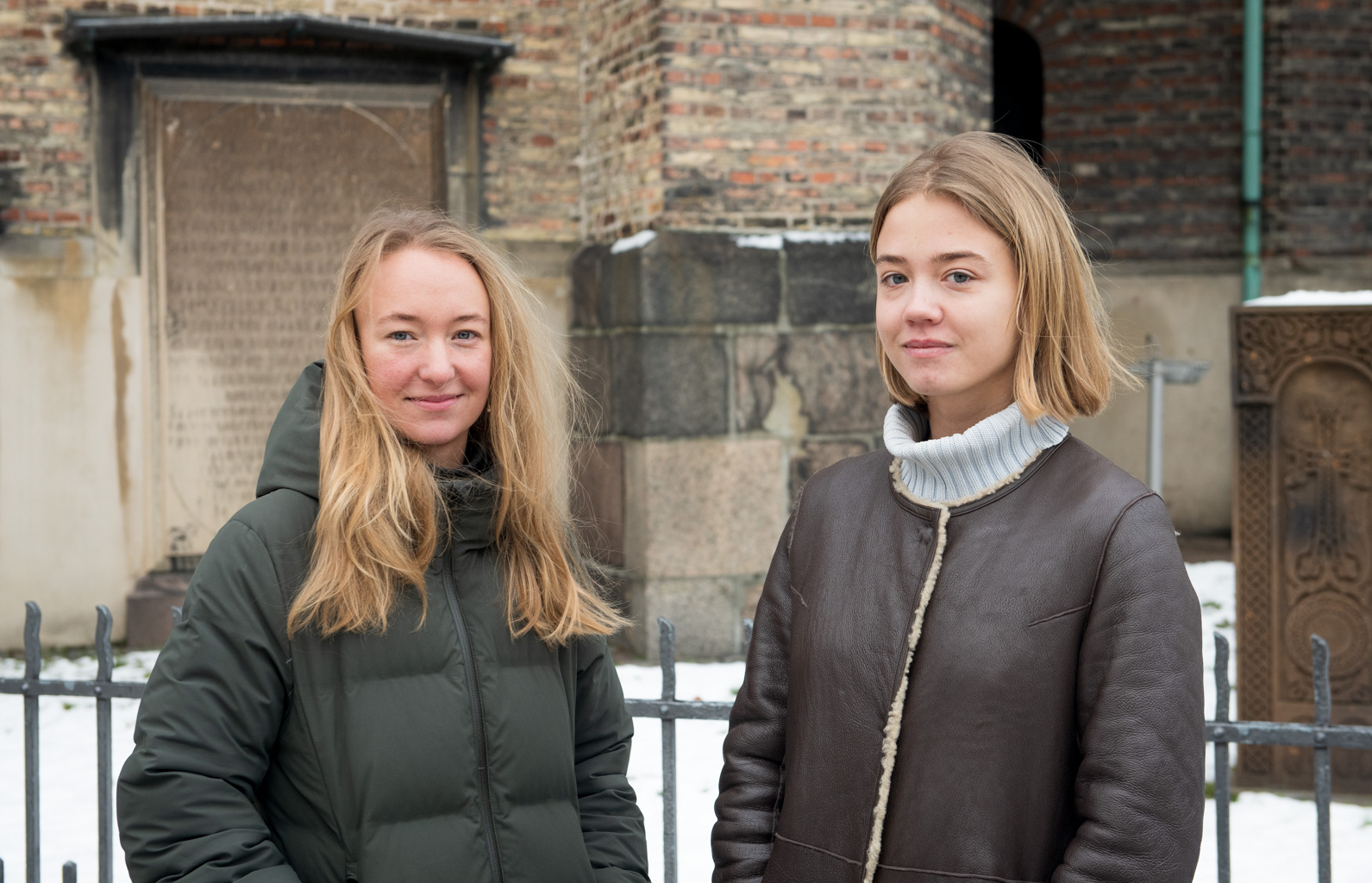 Emma Johanne Poulsen Siig (tv) og Viktoria-Maria Hvidtfelt Lykke læser folkesundhedsvidenskab på fjerde semester og har allerede en videnskabelig artikel på CV'et.