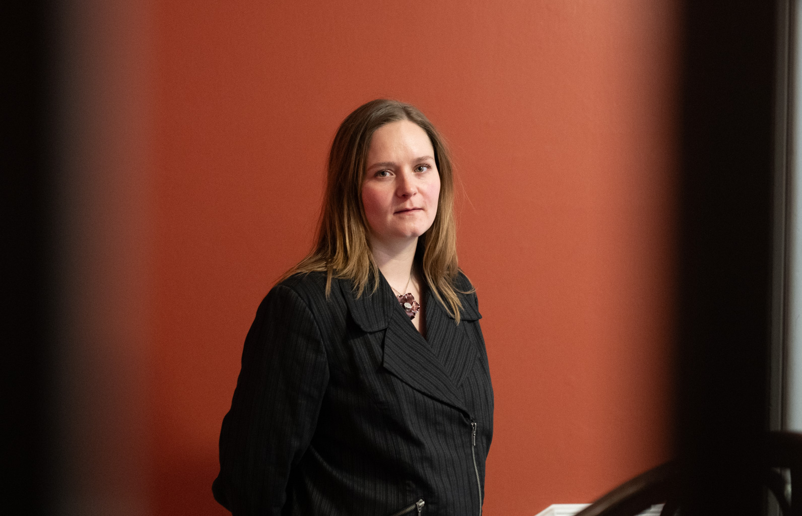 Rikke Abraham Callesens studerende er usikre på, hvornår og hvordan de må bruge AI. Hun forstår dem godt