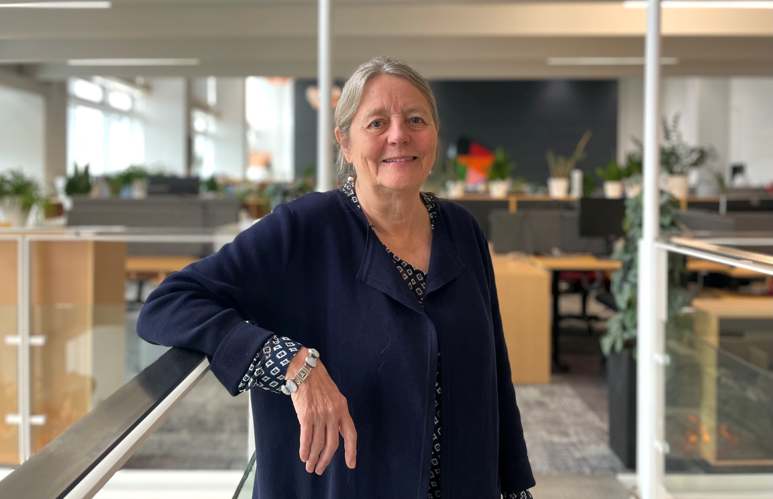 »Vi skal ikke bare være et internationalt universitet, der tilfældigvis ligger i København. Vi skal faktisk være et dansk universitet, der også kan fungere på engelsk,« siger professor emeritus og medlem af KU Seniorforum Anne Holmen.