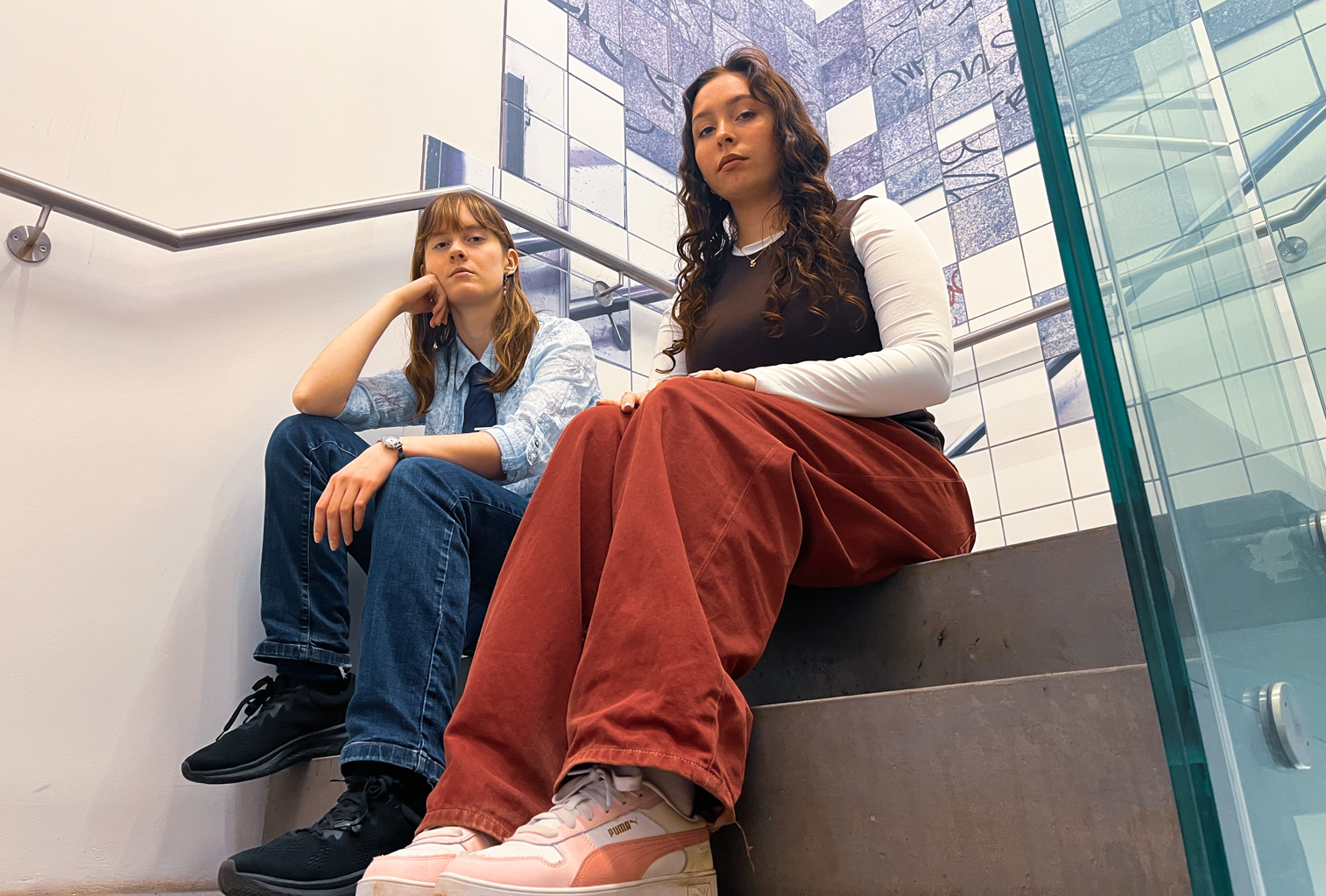 Christine O. Dunning (tv) og Josefine Jupin Vázquez går begge på Musikvidenskab og kæmper for den uddannelse, de elsker.