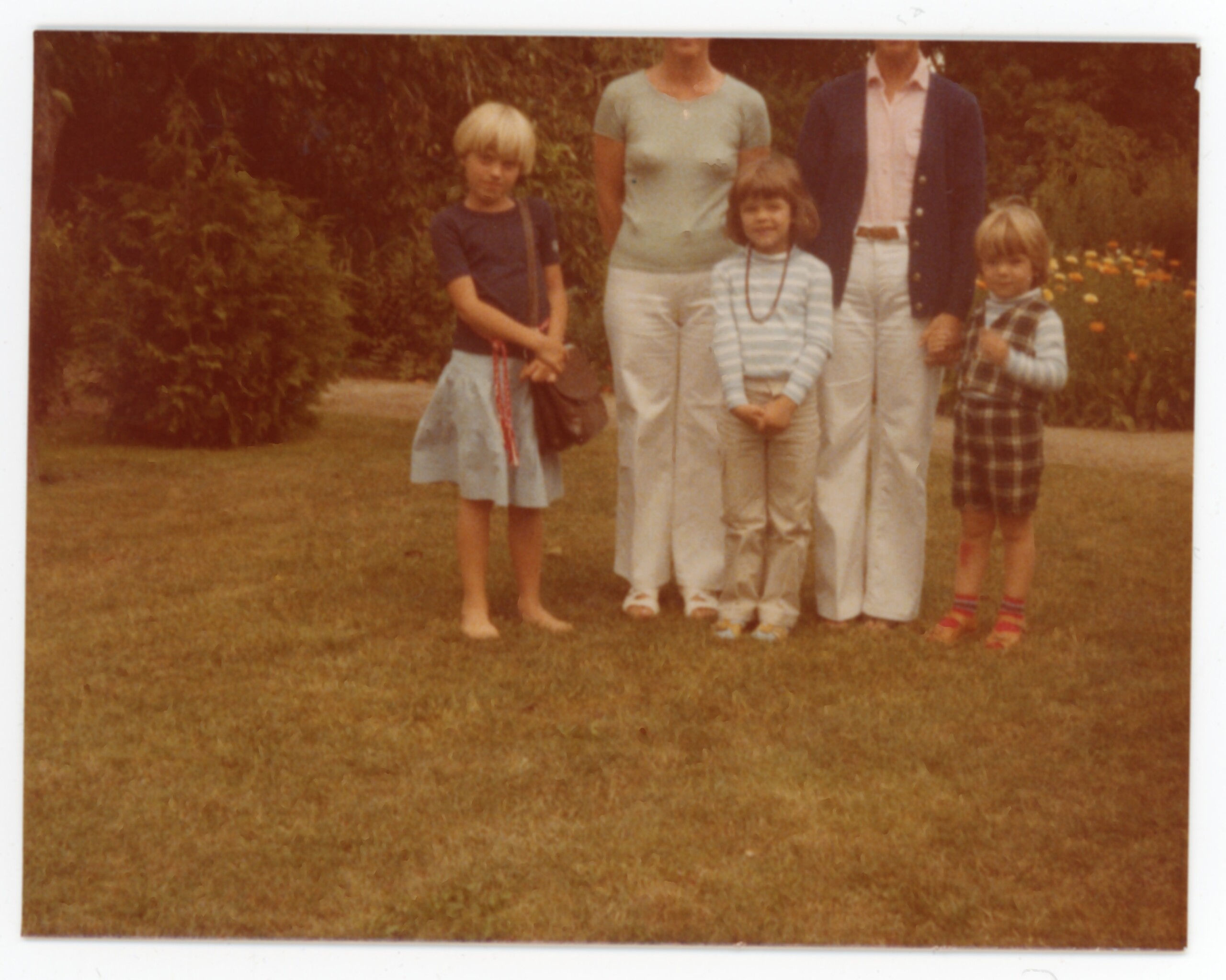 Man var ikke så kræsen med, hvilke fotografier der kom i albummet - man tog lige så meget billeder af situationer som af mennesker. 