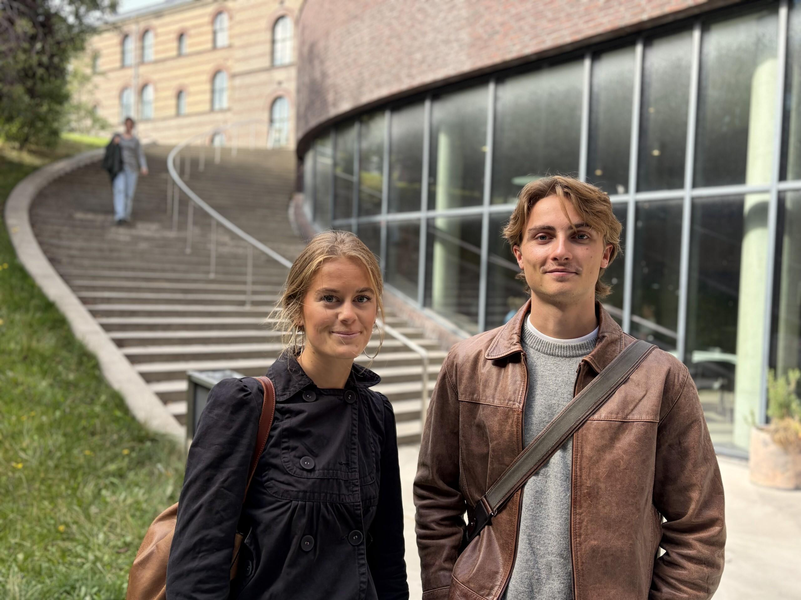 »Man kan selv mærke, om man springer over hvor gærdet er lavest, eller man det faktisk hjælper,« mener Gro og Benjamin, der læser statskundskab på tredje semester. 